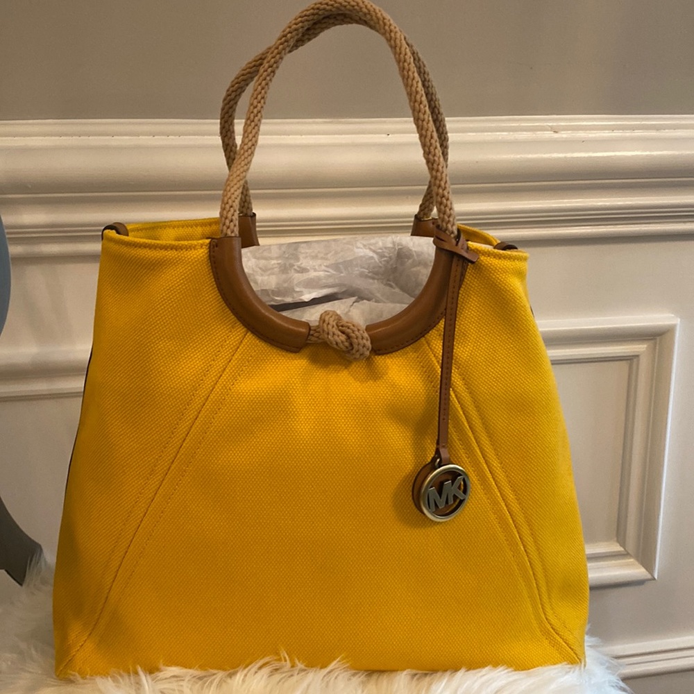 Michael Kors Jasmine Isla Golden Yellow Tote